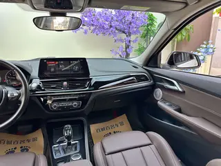 BMW 1 Series 2023 125i M Sports Obsidian Night Edition interior photo 14