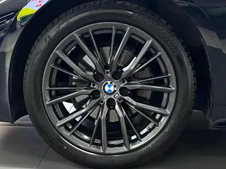 BMW 3 Series 2023 325i M Traje nocturno deportivo Yao exterior foto 10