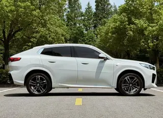BMW X2 2024 sDrive25i M Sports suit exterior photo 4 BMW X2 2024 sDrive25i M Sports suit exterior photo 4