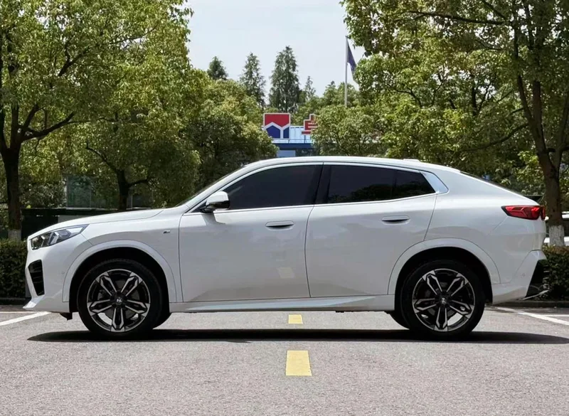 BMW X2 2024 sDrive25i M Sports suit exterior photo 8 BMW X2 2024 sDrive25i M Sports suit exterior photo 8