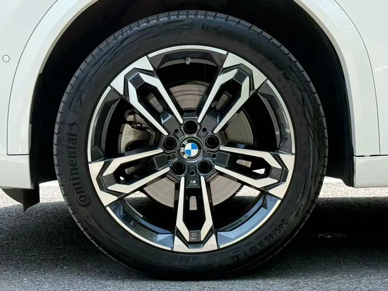 BMW X2 2024 sDrive25i M Sports suit interior photo 9 BMW X2 2024 sDrive25i M Sports suit interior photo 9