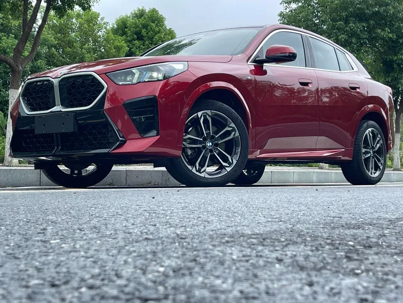 BMW X2 2024 sDrive25i M Sports suit exterior photo 4