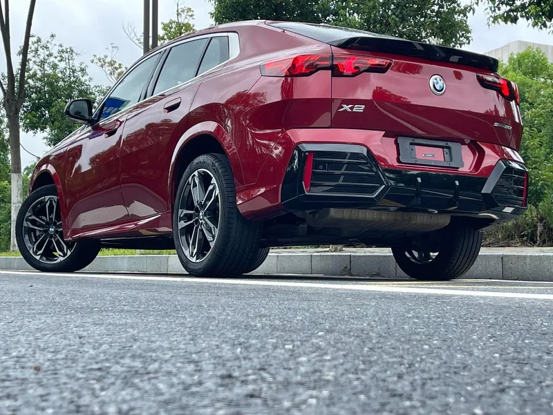 BMW X2 2024 sDrive25i M Sports suit exterior photo 6