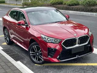 BMW X2 2024 sDrive25i M Sports suit interior photo 13