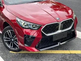 BMW X2 2024 sDrive25i M Sports suit interior photo 14