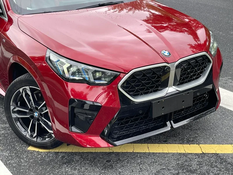 BMW X2 2024 sDrive25i M Sports suit interior photo 14
