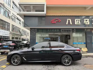 BMW 5 Series 2023 Restyling 530Li Leading Type M Sports suit exterior photo 3 BMW 5 Series 2023 Restyling 530Li Leading Type M Sports suit exterior photo 3