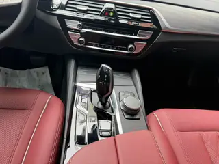 BMW 5 Series 2023 Restyling 530Li Leading Type M Sports suit exterior photo 8 BMW 5 Series 2023 Restyling 530Li Leading Type M Sports suit exterior photo 8