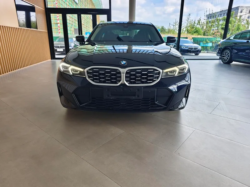 BMW 3 Series 2023 325Li M Sports suit exterior photo 2 BMW 3 Series 2023 325Li M Sports suit exterior photo 2