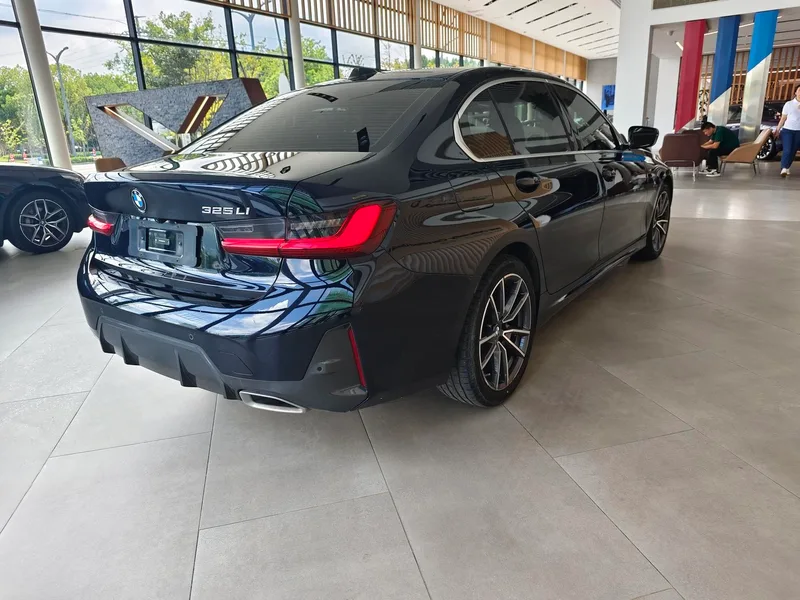 BMW 3 Series 2023 325Li M Sports suit exterior photo 9 BMW 3 Series 2023 325Li M Sports suit exterior photo 9