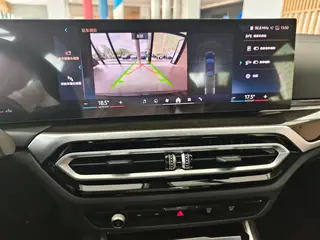 BMW 3 Series 2023 325Li M Sports suit interior photo 15 BMW 3 Series 2023 325Li M Sports suit interior photo 15