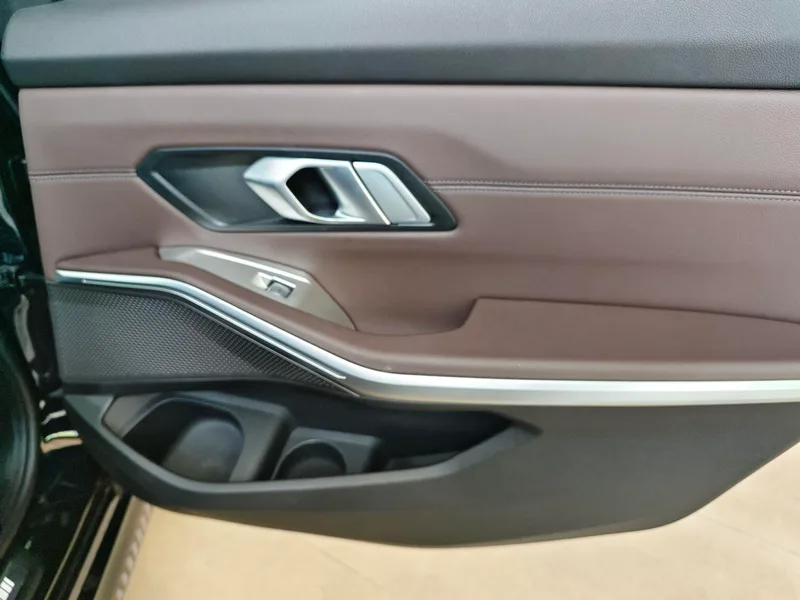BMW 3 Series 2023 325Li M Sports suit interior photo 19 BMW 3 Series 2023 325Li M Sports suit interior photo 19