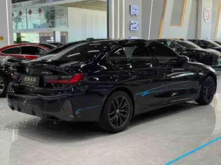 BMW 3 Series 2023 325Li M Traje nocturno deportivo Yao interior foto 6 BMW 3 Series 2023 325Li M Traje nocturno deportivo Yao interior foto 6