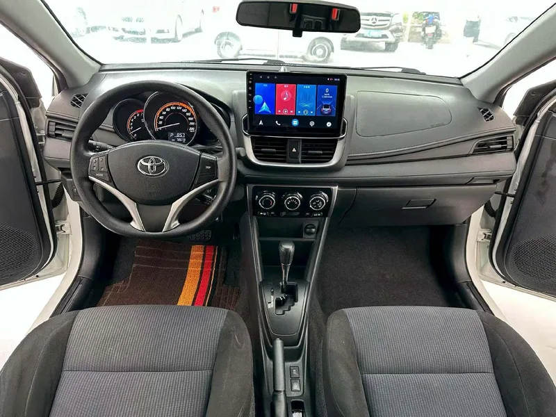 Toyota Yaris L Sedan 2022 1.5L CVT Leader PLUS Version extérieur photo 5 Toyota Yaris L Sedan 2022 1.5L CVT Leader PLUS Version extérieur photo 5