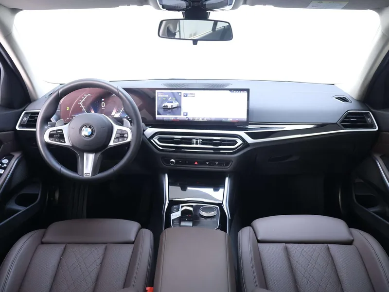 BMW 3 Series 2023 320Li M Sports suit interior photo 14 BMW 3 Series 2023 320Li M Sports suit interior photo 14