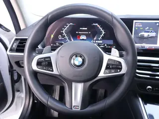 BMW 3 Series 2023 320Li M Sports suit interior photo 17 BMW 3 Series 2023 320Li M Sports suit interior photo 17