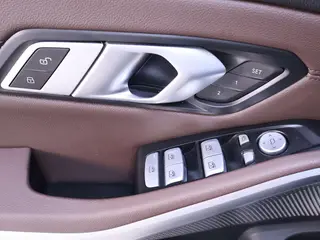 BMW 3 Series 2023 320Li M Sports suit interior photo 18 BMW 3 Series 2023 320Li M Sports suit interior photo 18