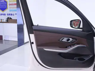 BMW 3 Series 2023 320Li M Sports suit interior photo 19 BMW 3 Series 2023 320Li M Sports suit interior photo 19
