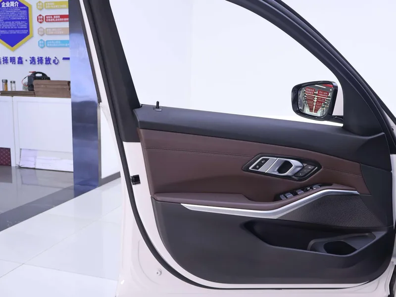 BMW 3 Series 2023 320Li M Sports suit interior photo 19 BMW 3 Series 2023 320Li M Sports suit interior photo 19