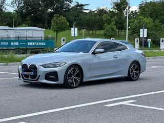 BMW 4 Series 2023 425i M Conjunto deportivo