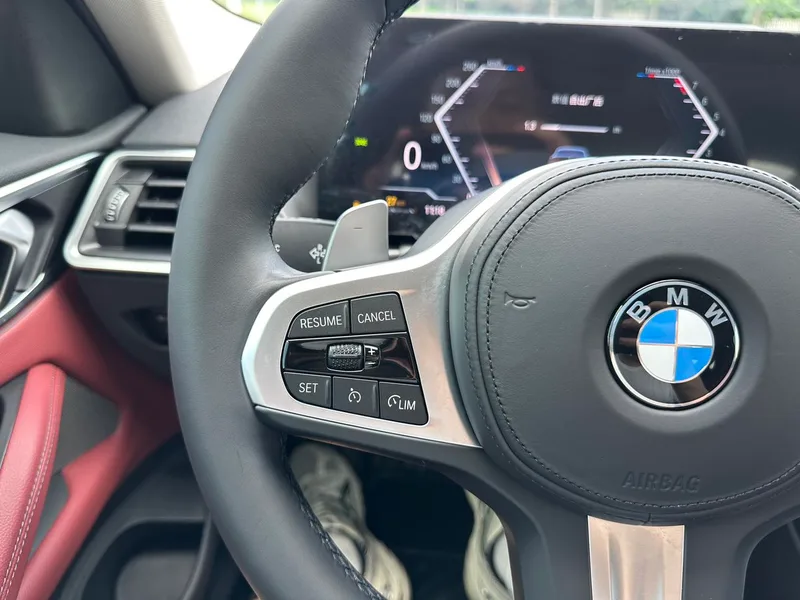BMW 4 Series 2023 425i M Sports suit interior photo 20 BMW 4 Series 2023 425i M Sports suit interior photo 20