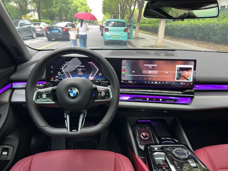BMW 5 Series 2025 Restyling 525Li M Sports suit interior photo 11 BMW 5 Series 2025 Restyling 525Li M Sports suit interior photo 11