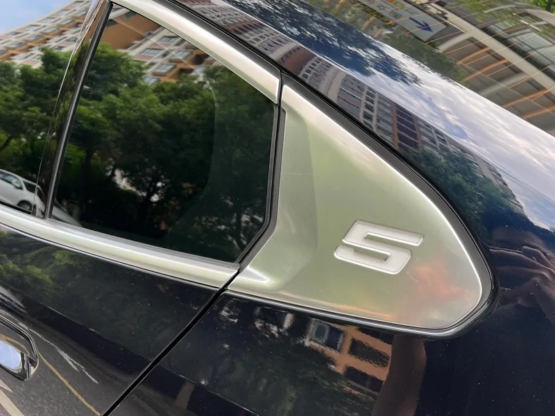 BMW 5 Series 2025 Restyling 525Li M Sports suit interior photo 14 BMW 5 Series 2025 Restyling 525Li M Sports suit interior photo 14