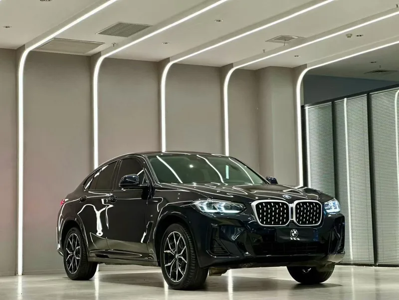 BMW X4 2022 xDrive 25i M Sports suit interior photo 6 BMW X4 2022 xDrive 25i M Sports suit interior photo 6