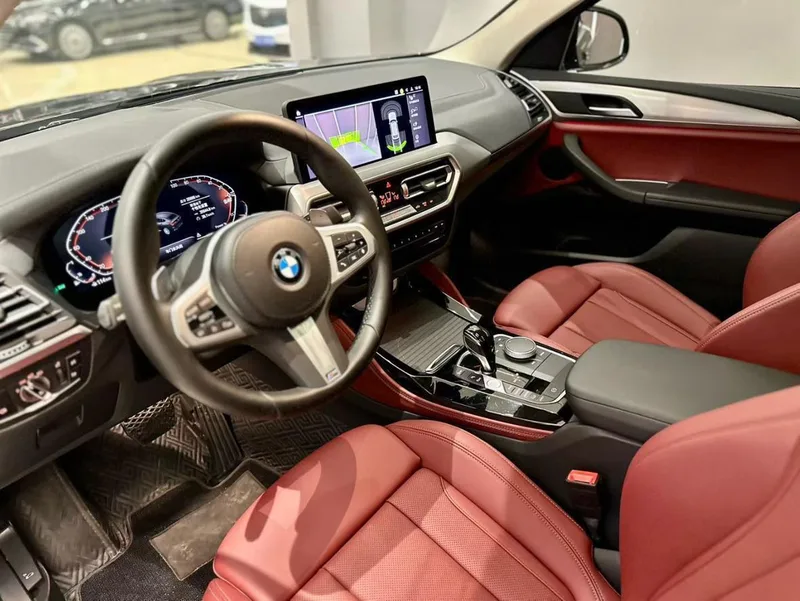 BMW X4 2022 xDrive 25i M Sports suit interior photo 8 BMW X4 2022 xDrive 25i M Sports suit interior photo 8