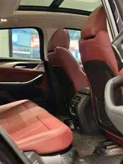 BMW X4 2022 xDrive 25i M Sports suit interior photo 9 BMW X4 2022 xDrive 25i M Sports suit interior photo 9