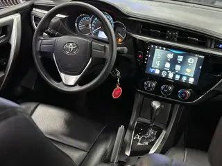 Toyota Corolla 2014 1.6L CVT GL intérieur photo 12 Toyota Corolla 2014 1.6L CVT GL intérieur photo 12