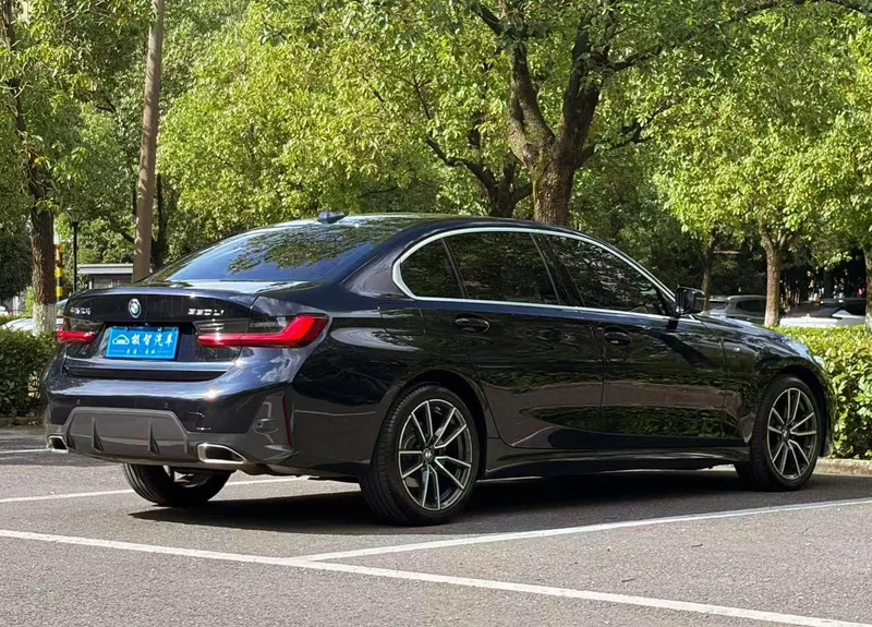 BMW 3 Series 2023 320Li M Sports suit exterior photo 5
