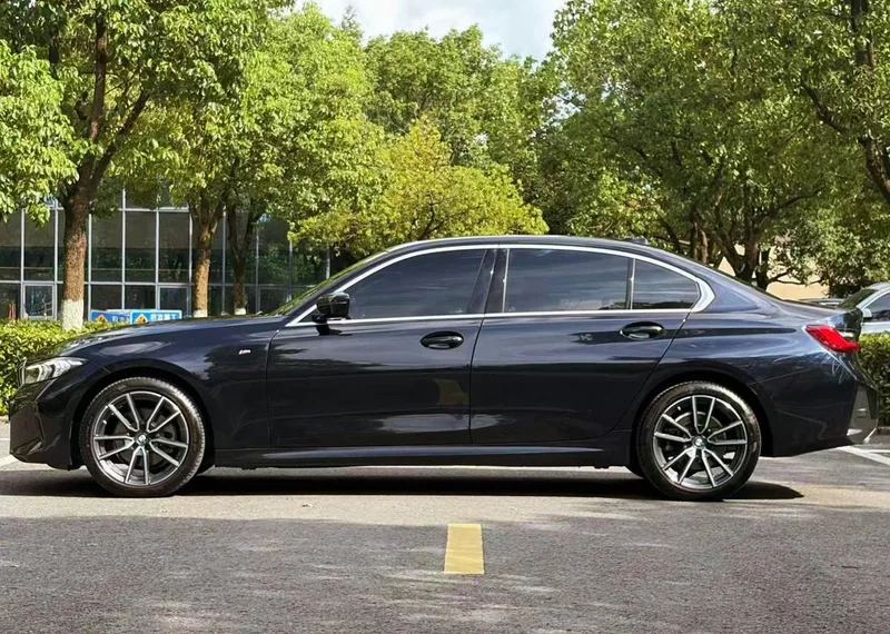 BMW 3 Series 2023 320Li M Sports suit exterior photo 8