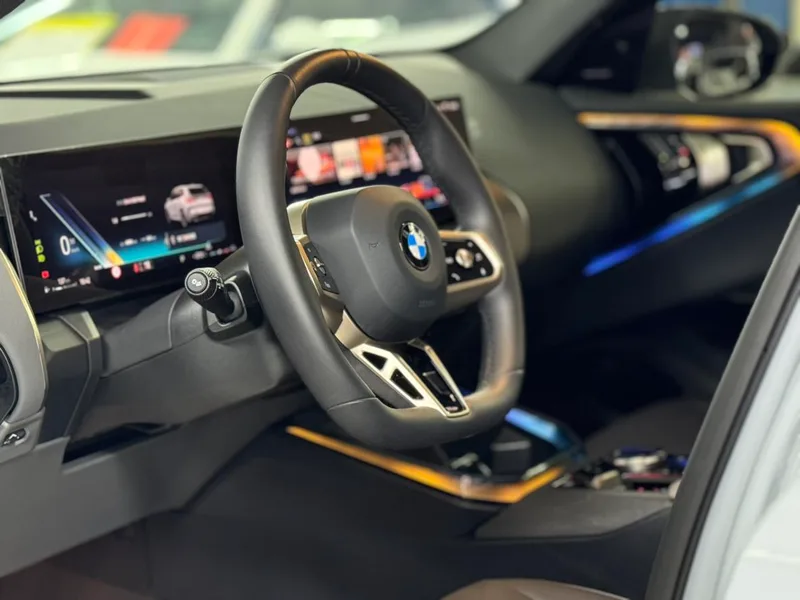 BMW X3 2025 xDrive30L Leading Type M Sports suit interior photo 12 BMW X3 2025 xDrive30L Leading Type M Sports suit interior photo 12