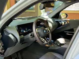 BMW X3 2025 xDrive30L Leading Type M Sports suit interior photo 19 BMW X3 2025 xDrive30L Leading Type M Sports suit interior photo 19