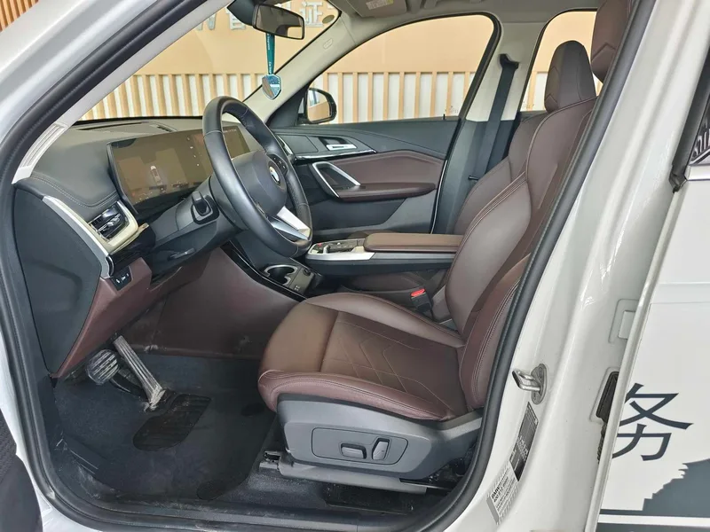 BMW X1 2023 sDrive20Li X Design Suit exterior photo 4 BMW X1 2023 sDrive20Li X Design Suit exterior photo 4