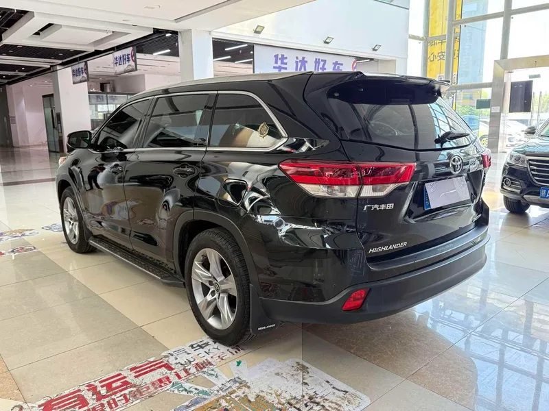 Toyota Highlander 2021 2.0T 4WD Premium Edition 7 Asiento exterior foto 4 Toyota Highlander 2021 2.0T 4WD Premium Edition 7 Asiento exterior foto 4