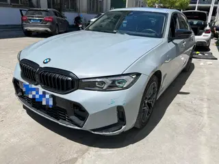 BMW 3 Series 2025 330Li M Traje nocturno deportivo Yao