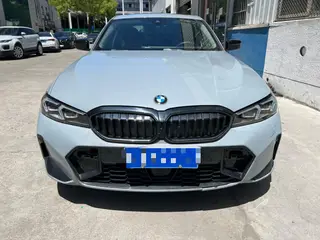 BMW 3 Series 2025 330Li M Traje nocturno deportivo Yao exterior foto 2