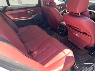 BMW 3 Series 2025 330Li M Traje nocturno deportivo Yao interior foto 8