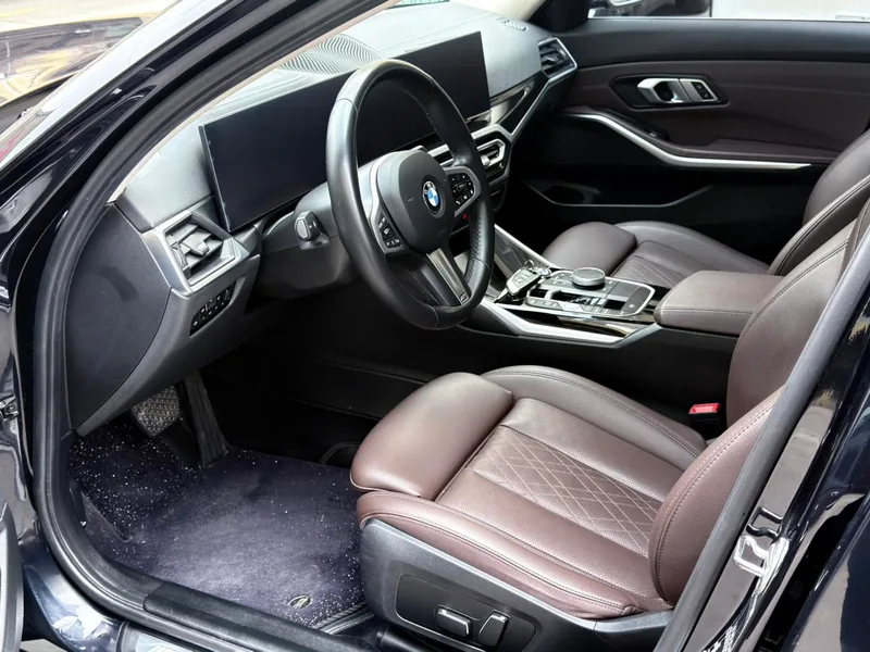 BMW 3 Series 2023 320Li M Sports suit exterior photo 4