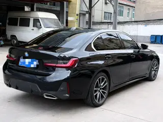 BMW 3 Series 2023 320Li M Sports suit interior photo 7