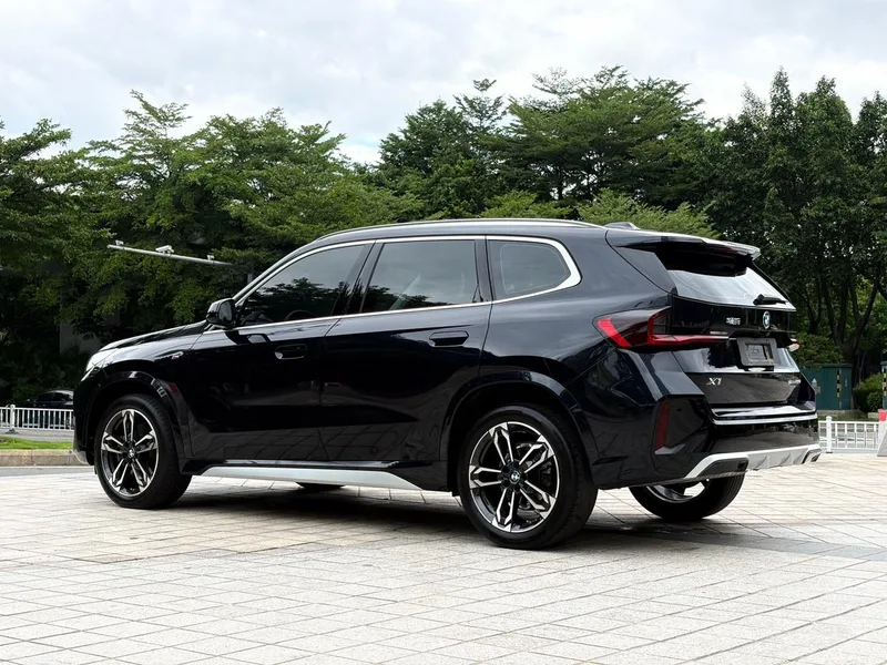 BMW X1 2023 sDrive25Li M Sports suit exterior photo 4