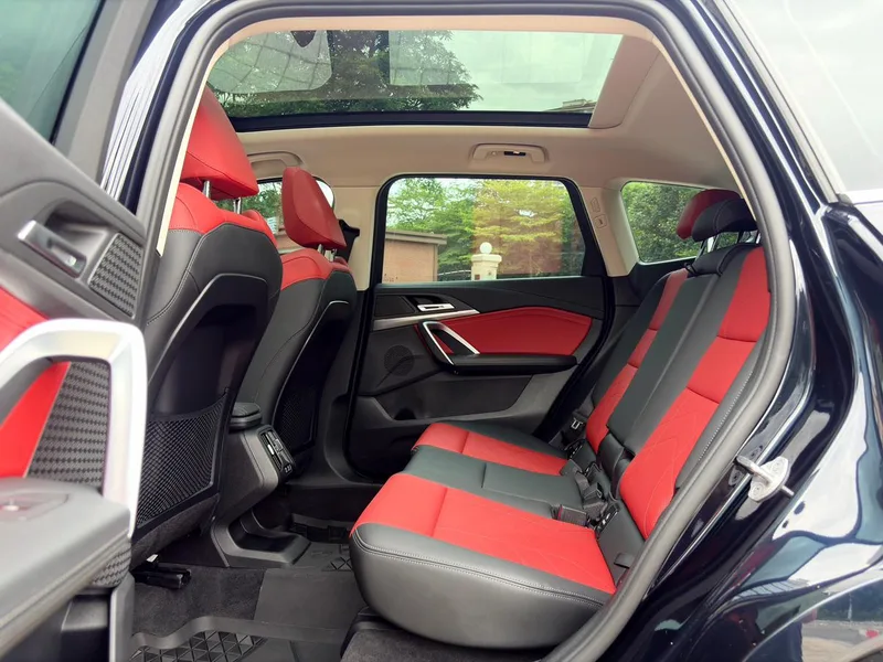 BMW X1 2023 sDrive25Li M Sports suit interior photo 8
