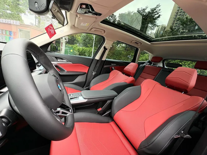 BMW X1 2023 sDrive25Li M Sports suit interior photo 11