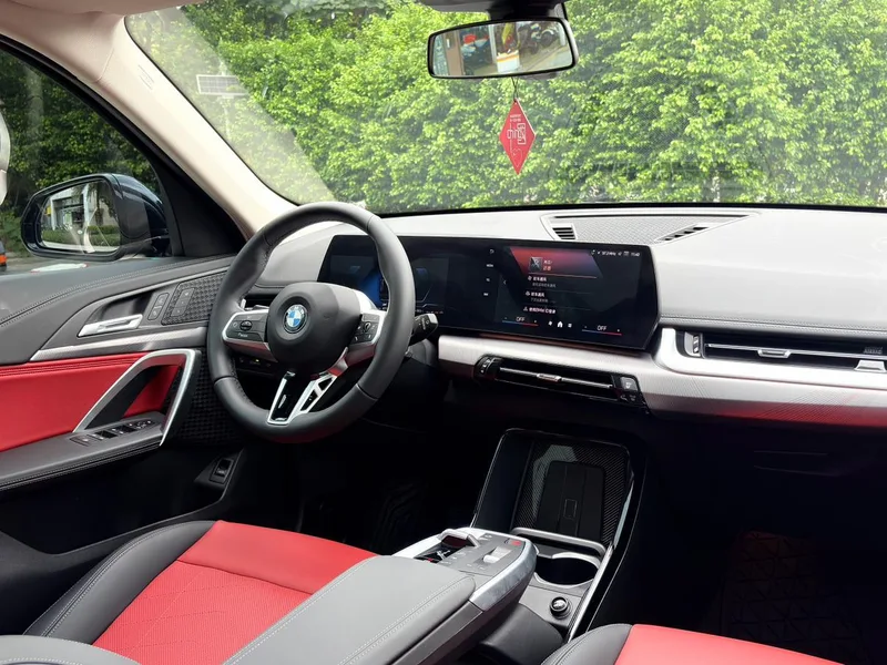 BMW X1 2023 sDrive25Li M Sports suit interior photo 12