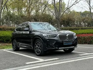 BMW X3 2022 Restyling xDrive25i M Sports suit exterior photo 3