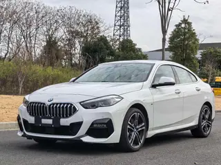 BMW 2 Series 2023 225i Coupé à quatre portes M Ensemble de sport