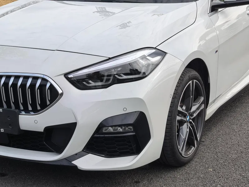 BMW 2 Series 2023 225i Coupé de cuatro puertas M Conjunto deportivo exterior foto 4