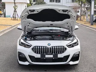 BMW 2 Series 2023 225i Coupé de cuatro puertas M Conjunto deportivo exterior foto 5